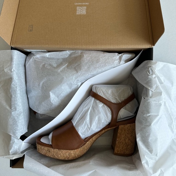 NWT Naturalizer Lilly Sandal - Picture 7 of 9